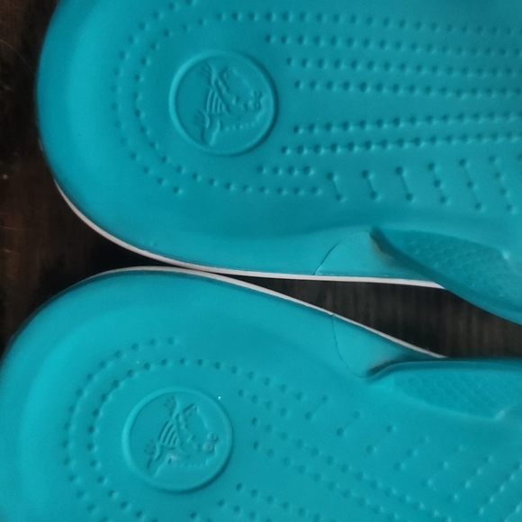 Unisex Croc Flipflops - Green - Size Men's 5 Women's  7 - Picture 5 of 7